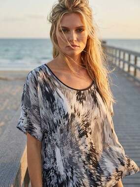 One World Abstract Brushstroke Print Embellished Layered Top Size M